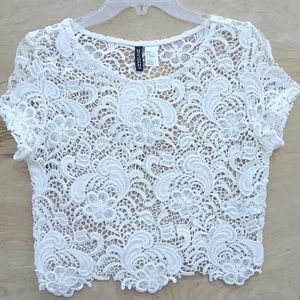 H&M  Divided white Knitted Crop Top